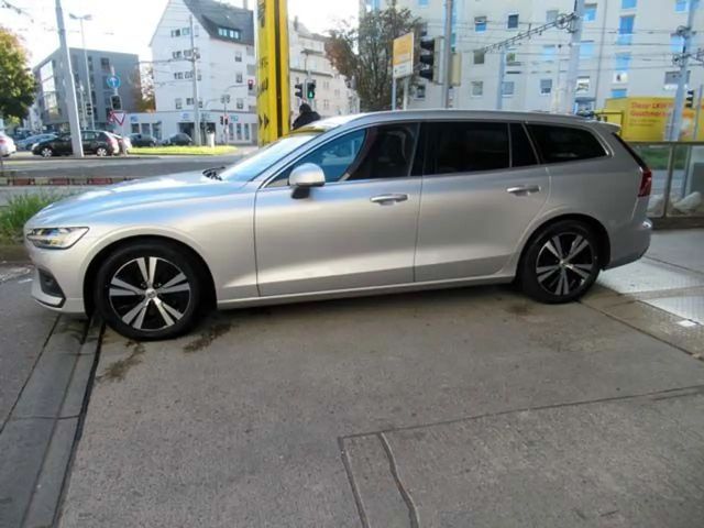 Volvo V60 Momentum