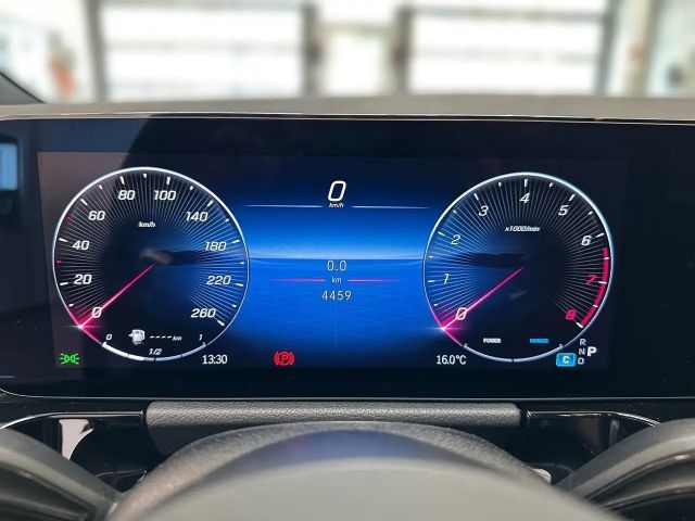 Mercedes-Benz GLA 180 AMG Line