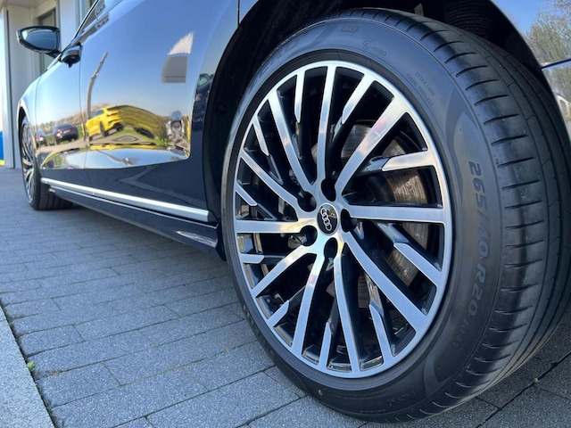 Audi A8 60 TFSI Lang Quattro
