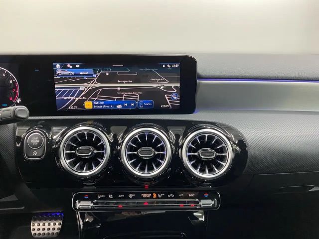 Mercedes-Benz A 200 AMG Line