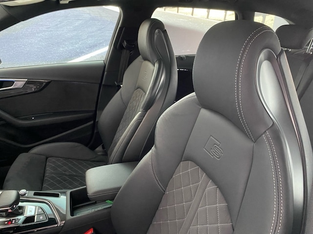 Audi S4 Avant Quattro