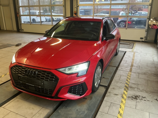Audi A3 35 TFSI S-Line S-Tronic Sportback