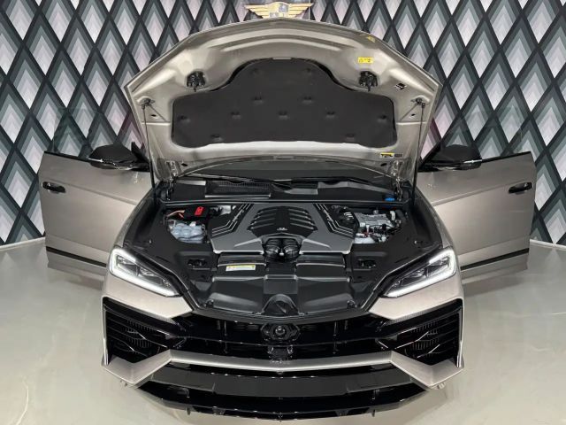 Lamborghini Urus SE // CARBON // UNIKÄT // VOLLE HÜTTE //