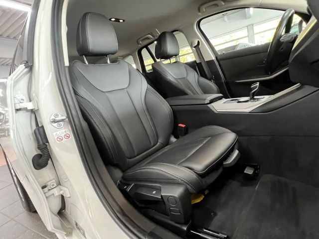 BMW 330 330e Advantage pakket Touring