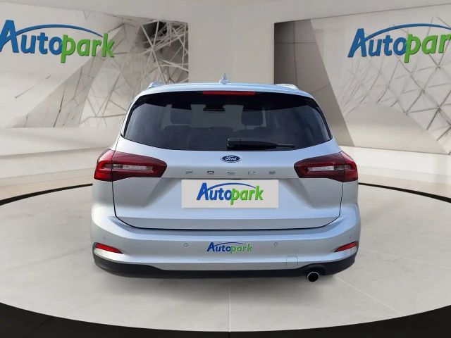 Ford Focus Titanium Wagon