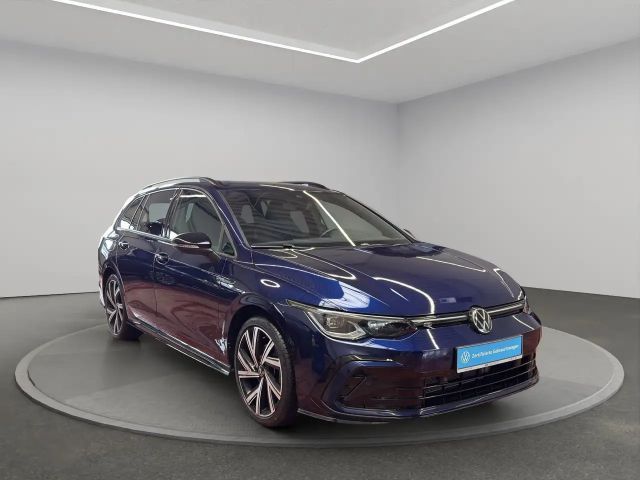 Volkswagen Golf 1.5 eTSI DSG Golf VIII R-Line