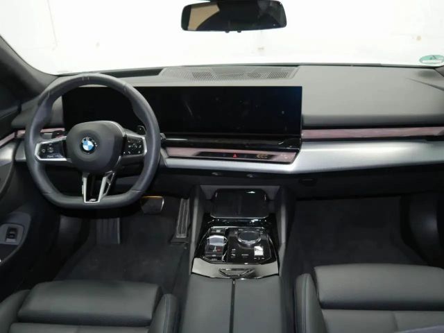 BMW 520 520d M-Sport Touring