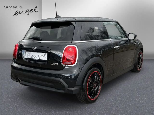 MINI Cooper Essential