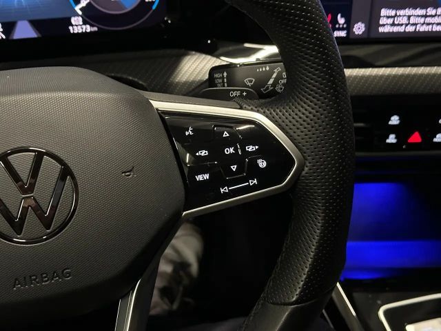 Volkswagen Golf 1.5 eTSI DSG Plus R-Line