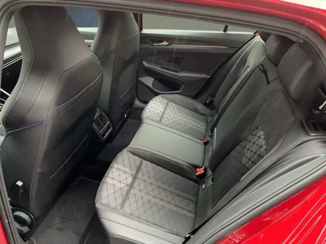 Volkswagen Golf DSG R-Line