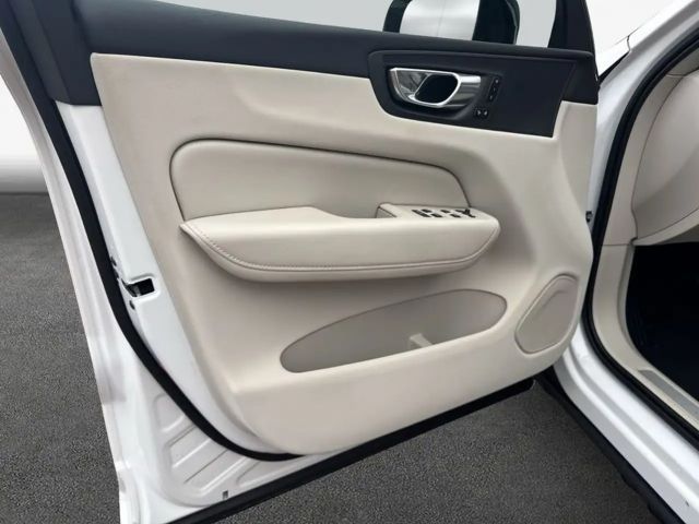 Volvo XC60 Dark Plus