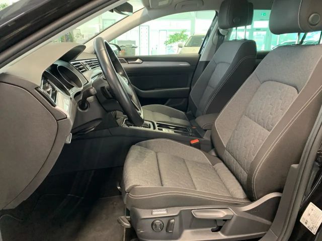 Volkswagen Passat 1.5 TSI Business DSG Variant
