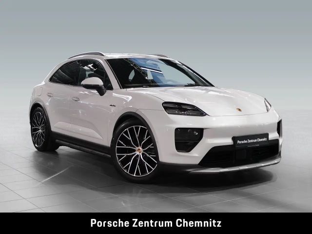 Porsche Macan 4