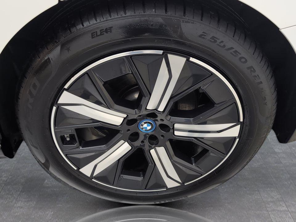 BMW iX xDrive40
