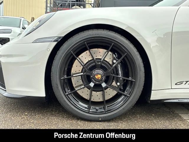 Porsche 992 Carrera Coupé GTS