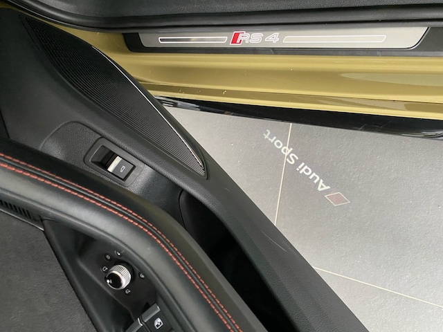 Audi RS4 Avant Quattro