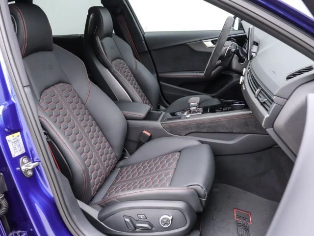 Audi RS4 Avant Quattro