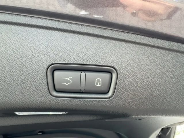 Maserati Grecale MY25 - 300PS - AWD - PANO - LED