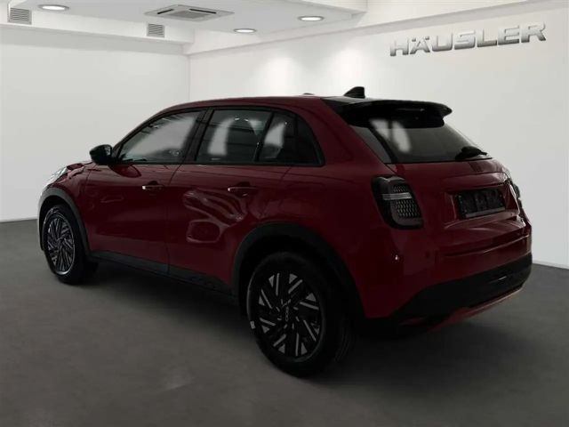 Fiat 600e (RED) LED, PDC, Apple CarPlay