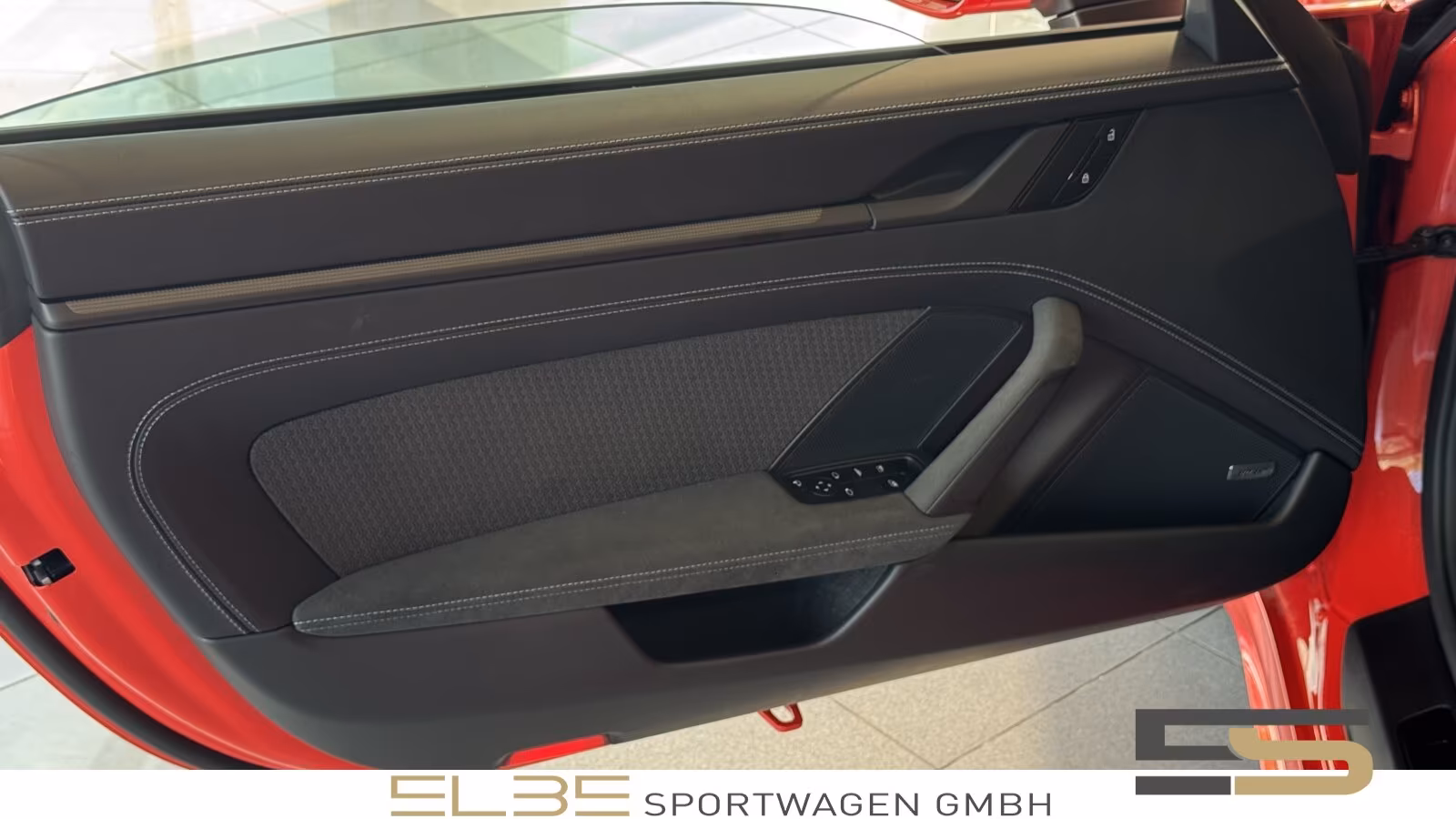 Porsche 911 992 Cabriolet Carrera GTS