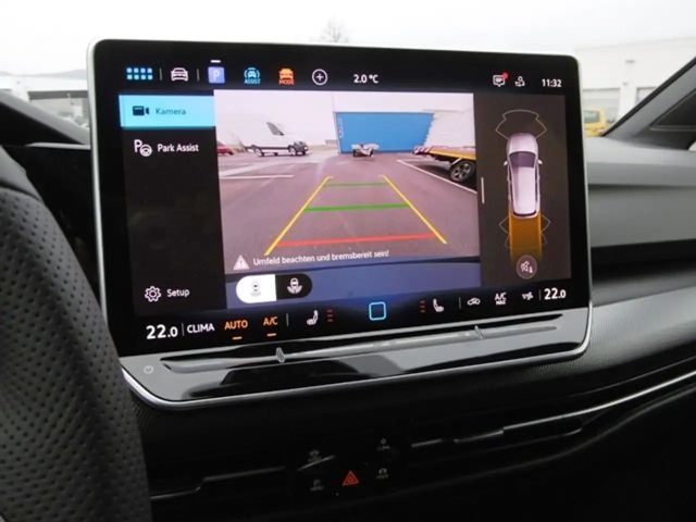 Volkswagen Golf 1.5 TSI Golf VIII R-Line