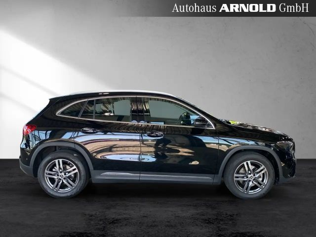 Mercedes-Benz GLA 200 Progressive