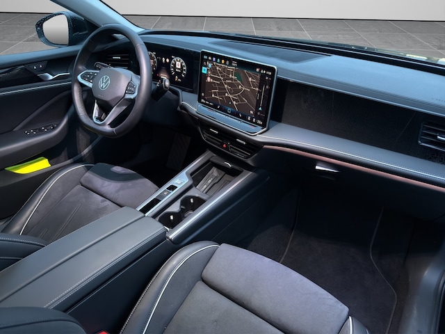 Volkswagen Passat 1.5 eTSI Business Variant