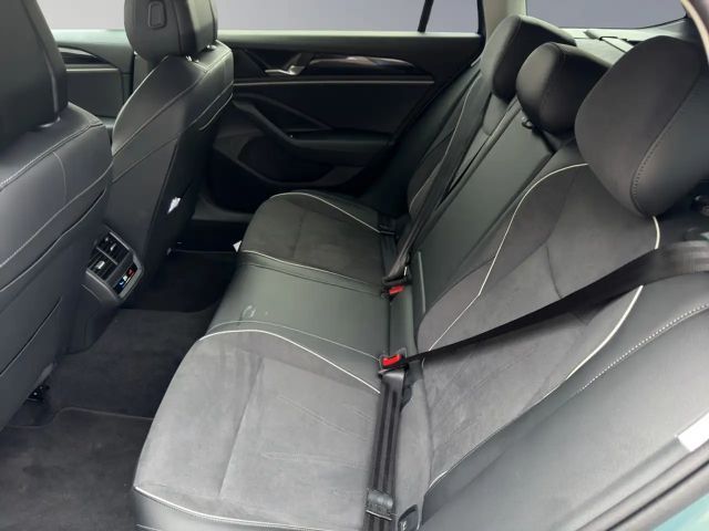 Volkswagen Passat 1.5 eTSI DSG Variant