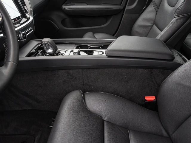 Volvo V60 Cross Country AWD Plus