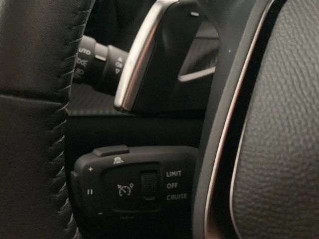 Peugeot 2008 Allure Pack Hybrid