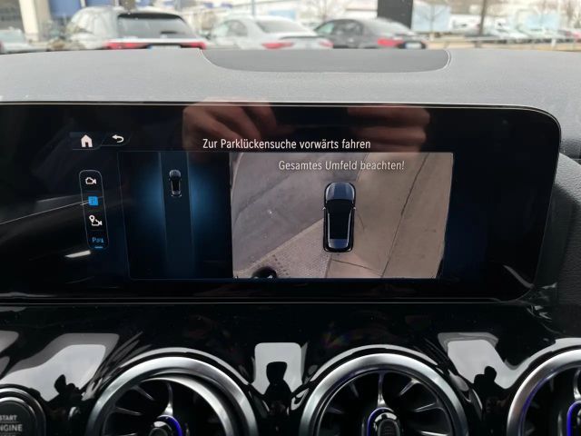 Mercedes-Benz GLA 180 AMG Line Limousine Lang