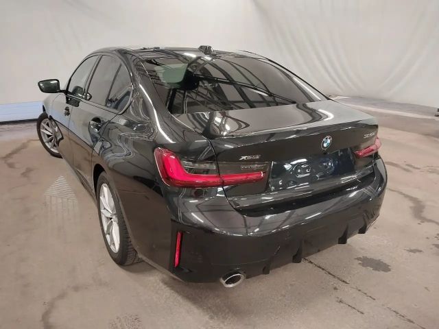 BMW 320 320d M-Sport Sedan xDrive