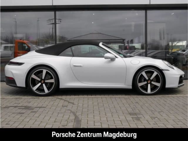 Porsche 992 Cabrio Carrera