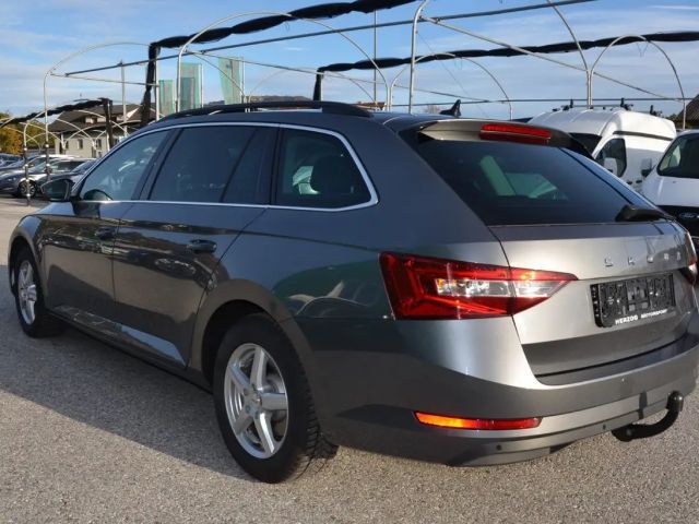 Skoda Superb Superb Kombi 2,0 TDI DSG LED VIRTUAL AHV 1.Besitz