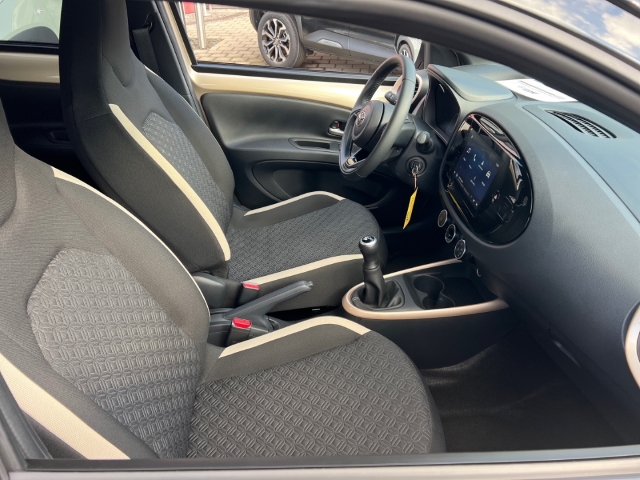 Toyota Aygo X 5-deurs Basis