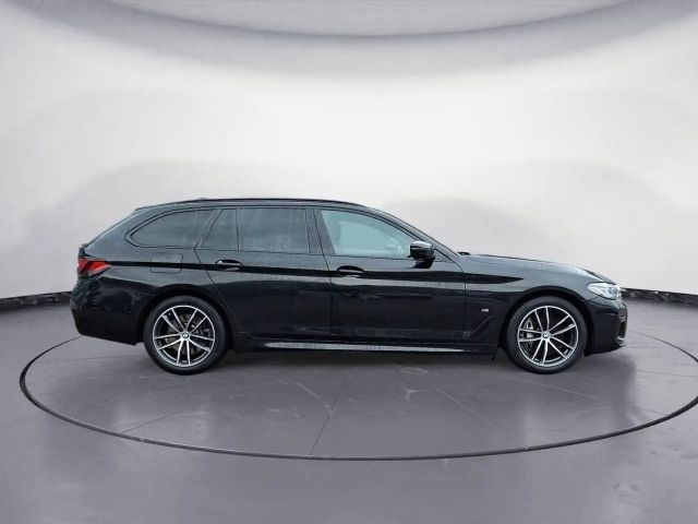 BMW 530 530d M-Sport Touring xDrive