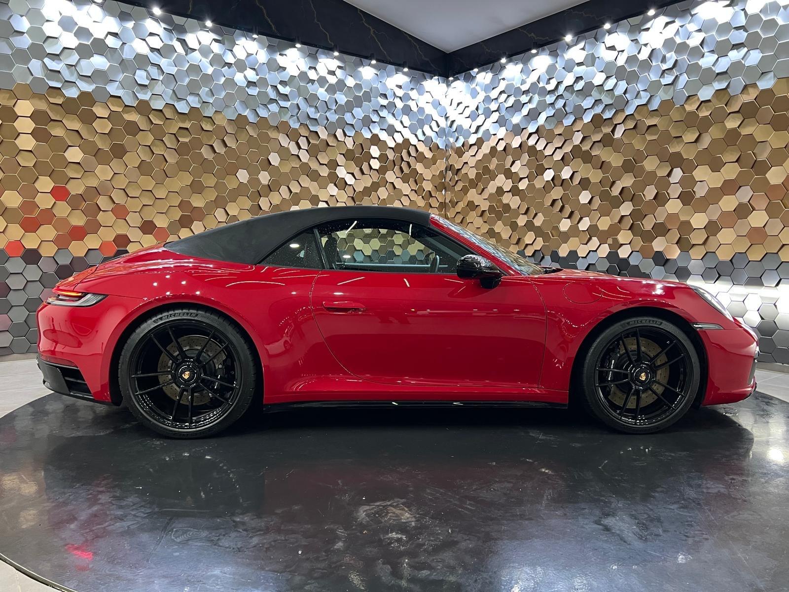 Porsche 911 4 992 Cabriolet Carrera GTS