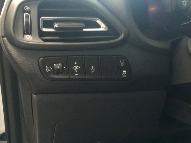 Hyundai i30 Hybrid Prime