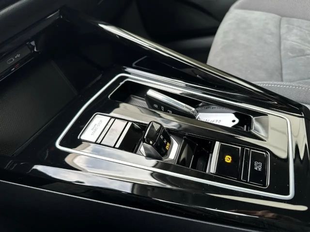 Volkswagen Golf 2.0 TDI DSG Style Variant