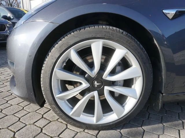 Tesla Model 3 AWD Long Range