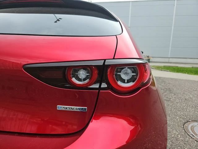 Mazda 3 2.5L SkyActiv e-Skyactiv