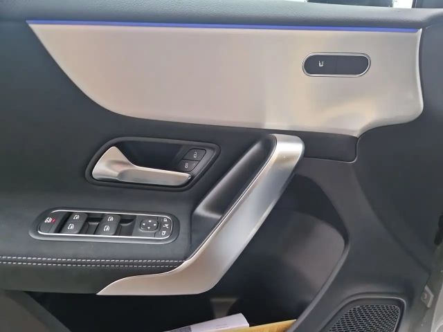 Mercedes-Benz A 200 A 200 d