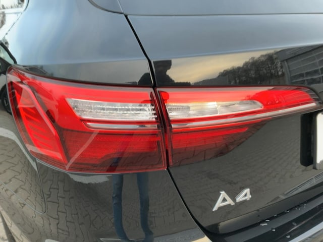 Audi A4 35 TFSI Avant S-Tronic