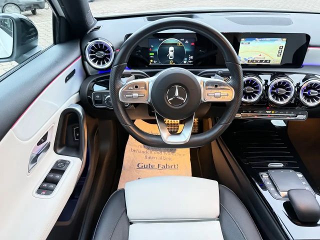 Mercedes-Benz A 250 A 250 e AMG Line