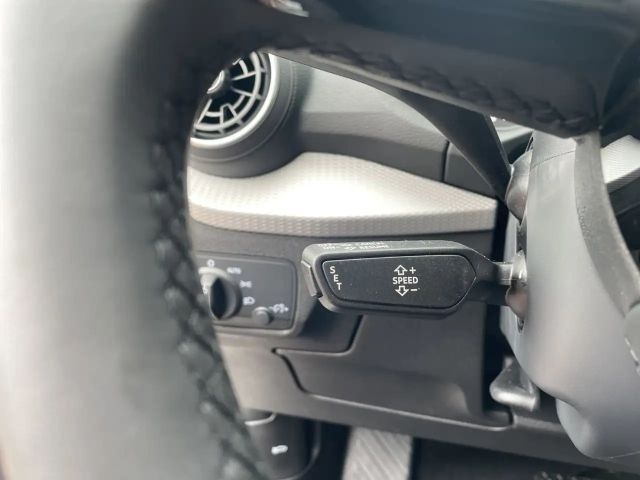 Audi Q2 35 TFSI S-Line