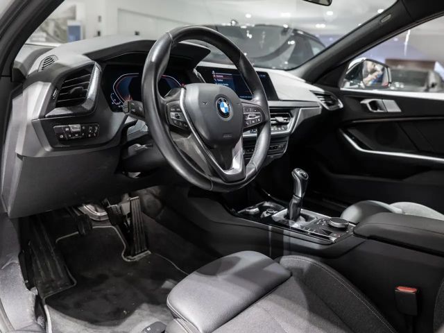 BMW 118 118i Sedan Sport Line