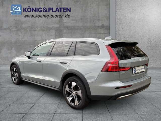 Volvo V60 Cross Country AWD Plus