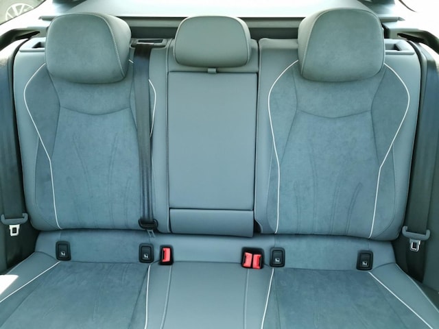 Volkswagen Passat 1.5 eTSI Business Variant