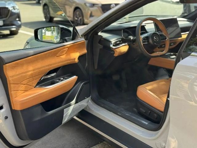 Mazda 6e Plus Takumi