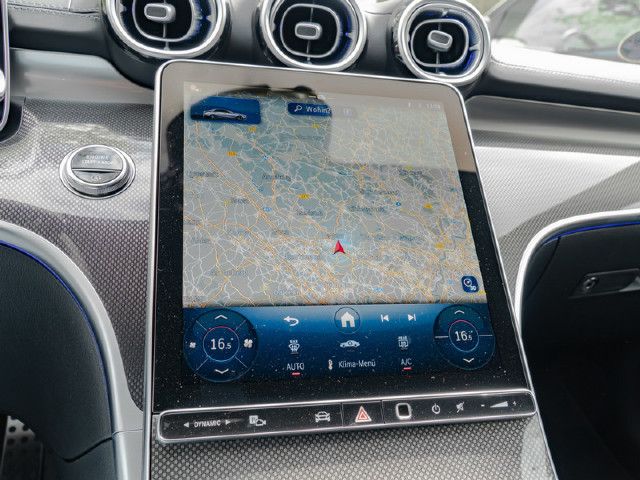 Mercedes-Benz C 200 AMG Line Sedan